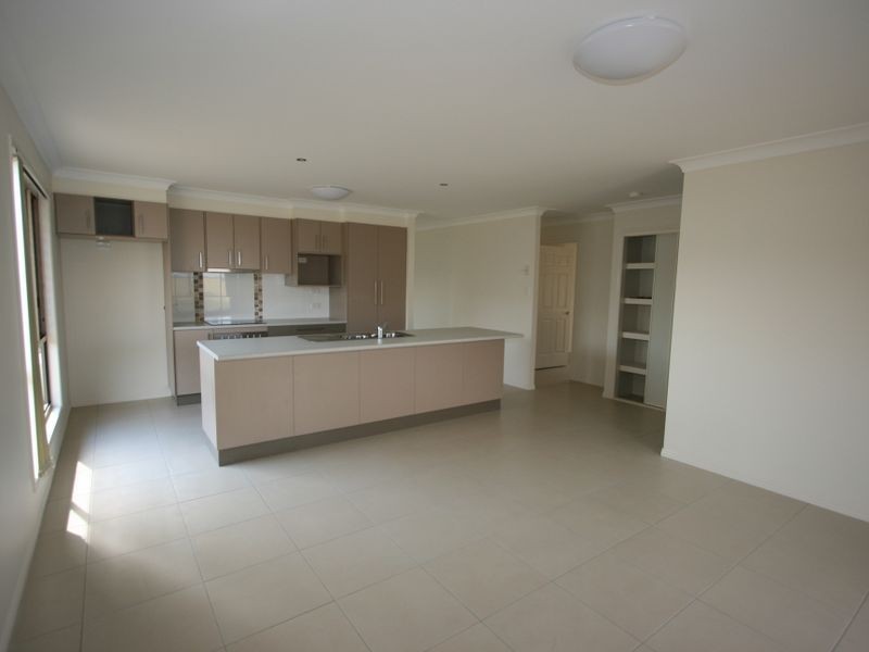 8 Finetti Circuit, Durack QLD 4077