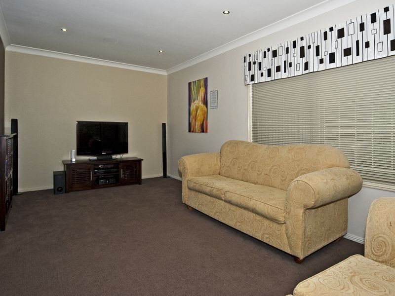 51 Settlers Circuit, Forest Lake QLD 4078