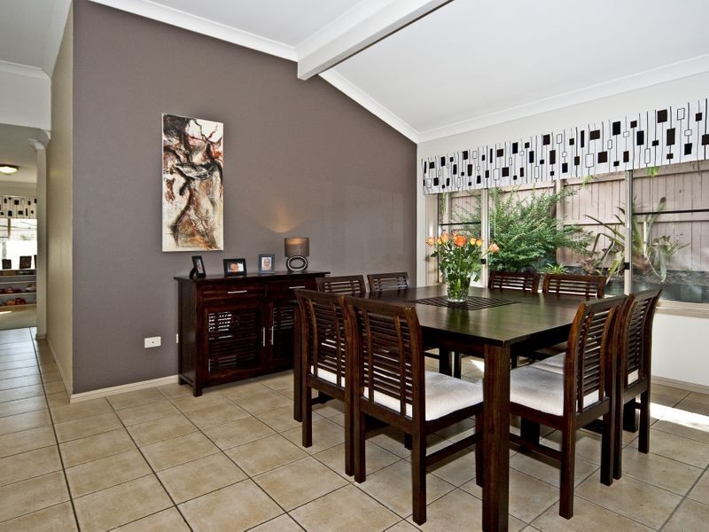 51 Settlers Circuit, Forest Lake QLD 4078