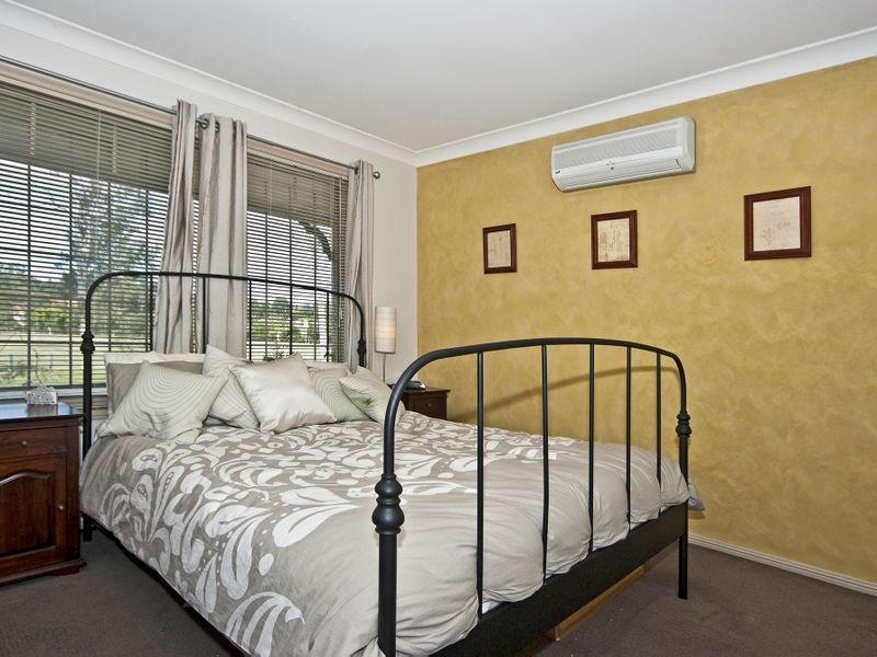 51 Settlers Circuit, Forest Lake QLD 4078