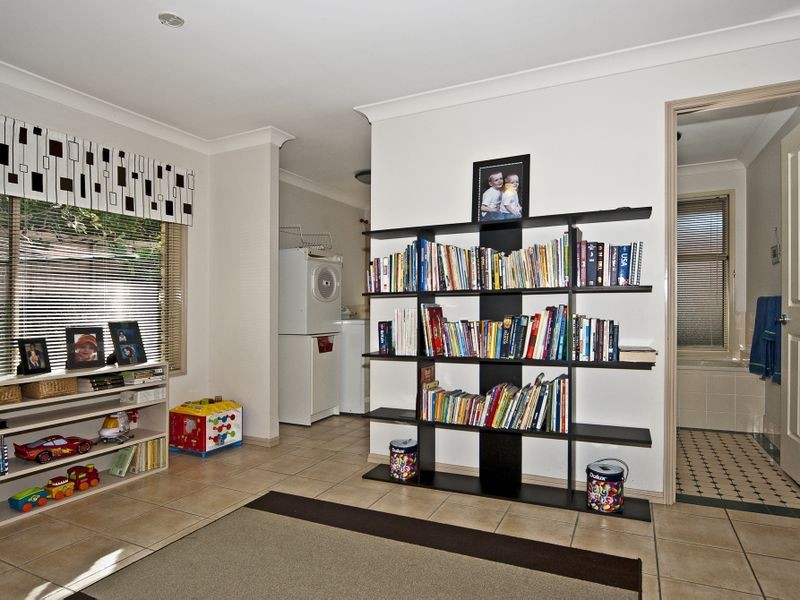 51 Settlers Circuit, Forest Lake QLD 4078