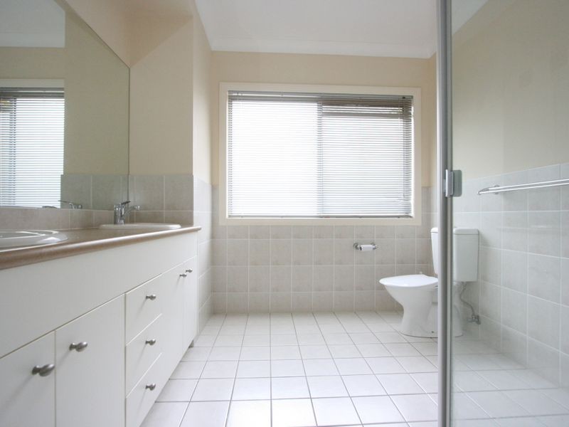 82 Claremont Parade, Forest Lake QLD 4078