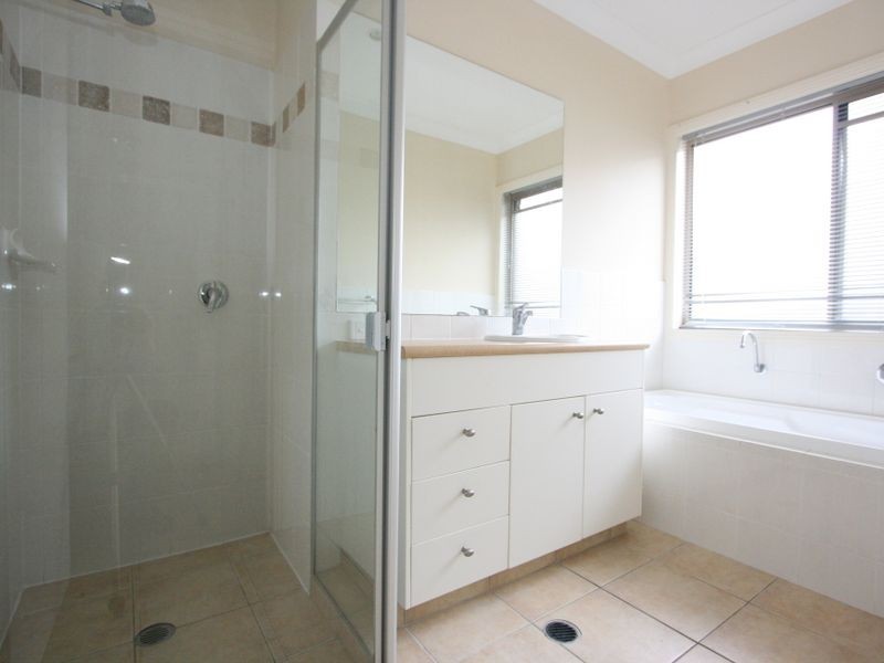 82 Claremont Parade, Forest Lake QLD 4078