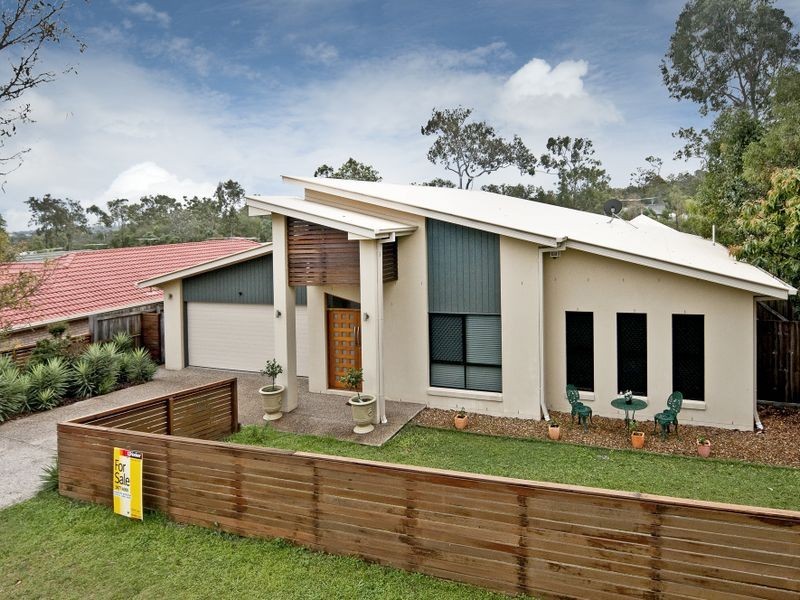 8 Gregory Close, Forest Lake QLD 4078