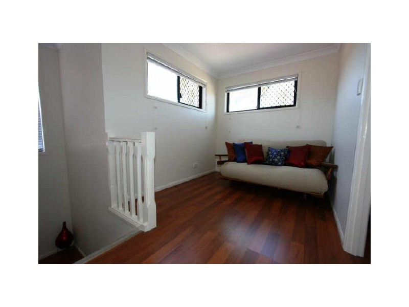 8 Chiswick Place, Forest Lake QLD 4078