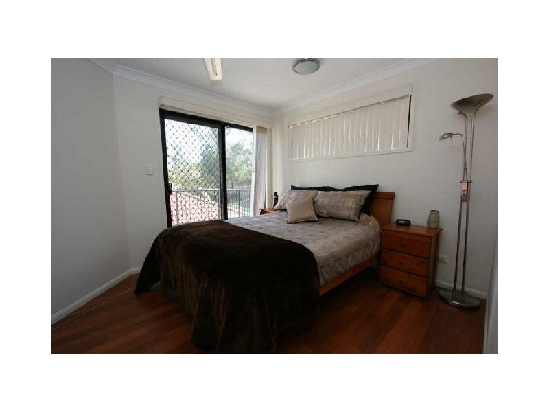 8 Chiswick Place, Forest Lake QLD 4078