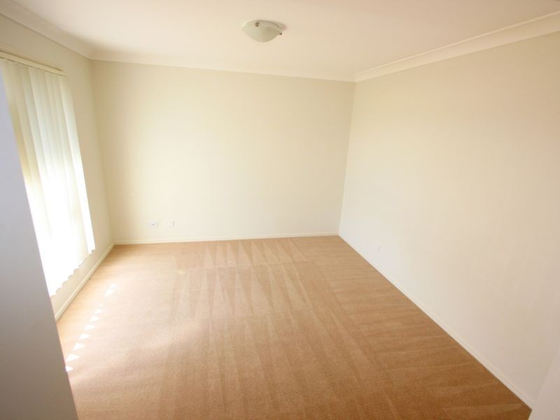 17 Barry Street (Cnr 11 Adab Clos, Boronia Heights QLD 4124