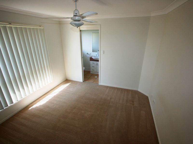 17 Barry Street (Cnr 11 Adab Clos, Boronia Heights QLD 4124