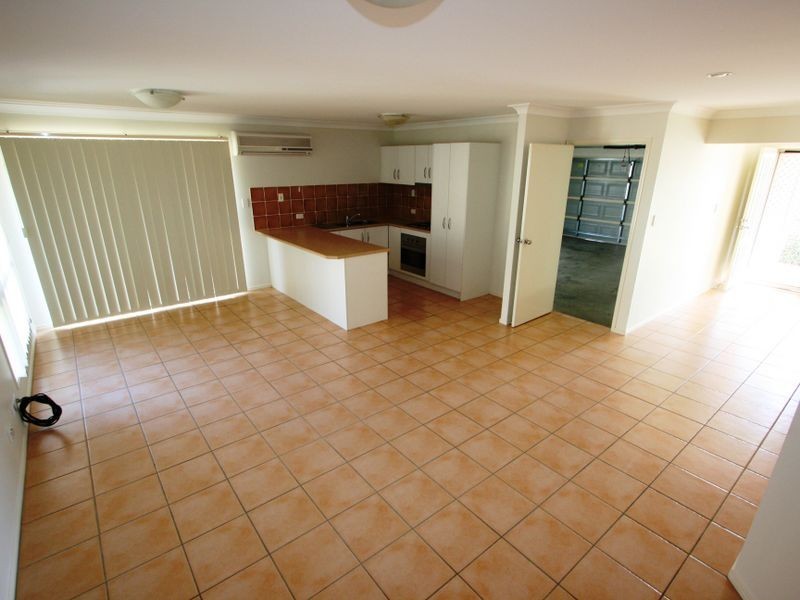 17 Barry Street (Cnr 11 Adab Clos, Boronia Heights QLD 4124