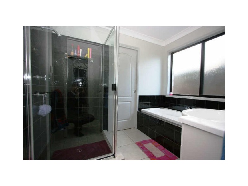 84 Snowy River Circuit, Forest Lake QLD 4078