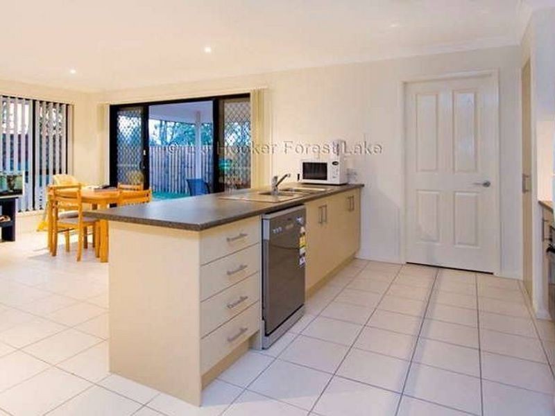 15 Juniper Street, Heathwood QLD 4110