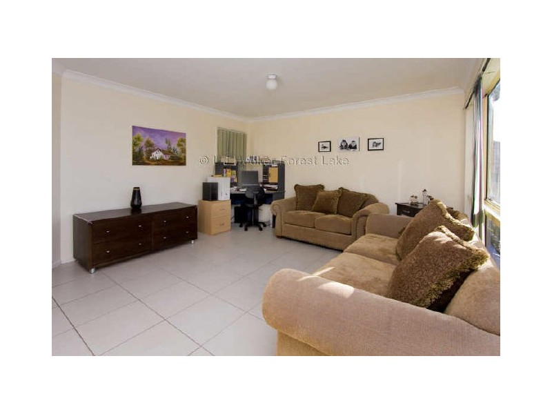 15 Muscovy Place, Forest Lake QLD 4078