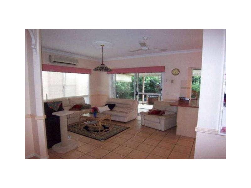 21 Chapple Place, Forest Lake QLD 4078