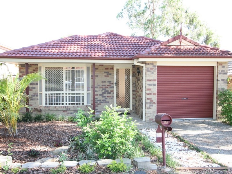 12 Honeysuckle Place, Forest Lake QLD 4078