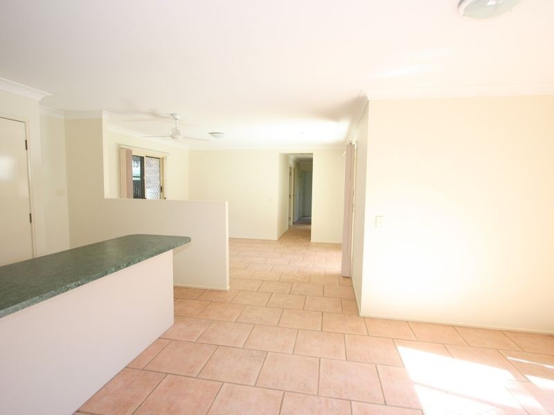 12 Honeysuckle Place, Forest Lake QLD 4078