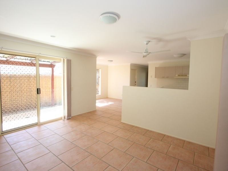 12 Honeysuckle Place, Forest Lake QLD 4078