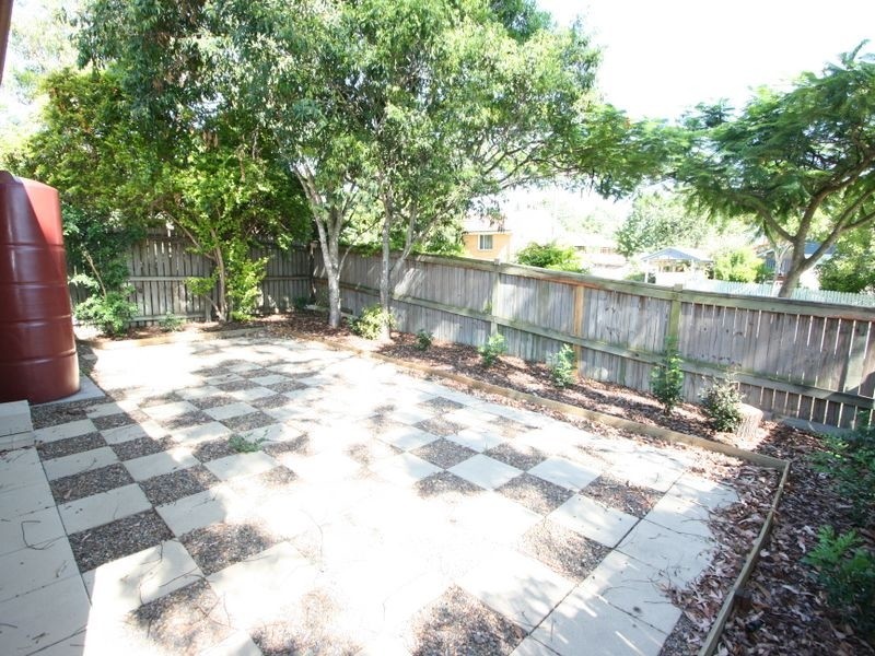 12 Honeysuckle Place, Forest Lake QLD 4078