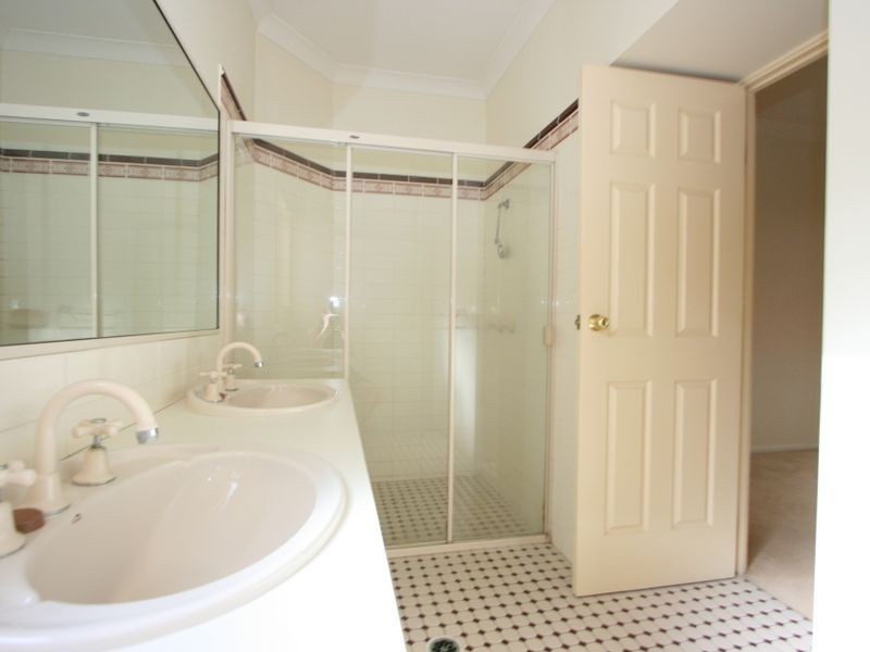 20 Elderslie Place, Forest Lake QLD 4078