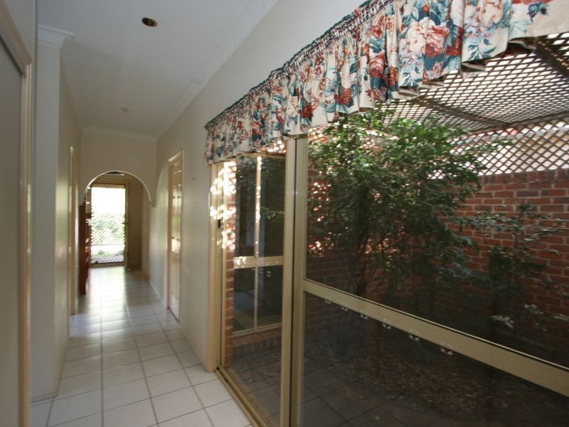 20 Elderslie Place, Forest Lake QLD 4078