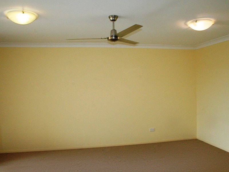 8 Sands Court, Collingwood Park QLD 4301