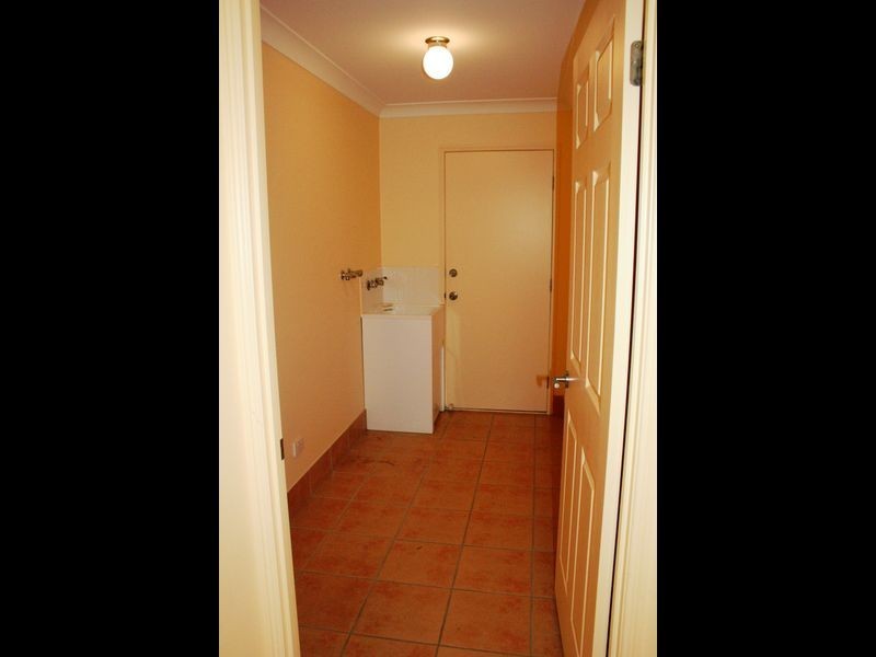 8 Sands Court, Collingwood Park QLD 4301