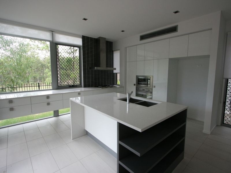 3 Spyglass Lane, Brookwater QLD 4300