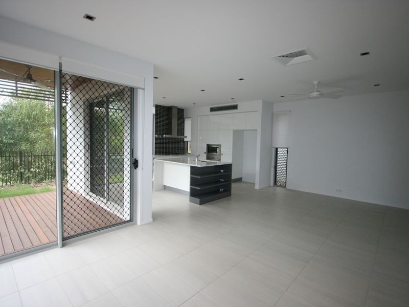 3 Spyglass Lane, Brookwater QLD 4300