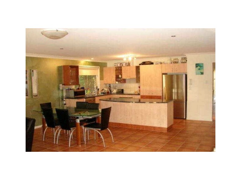 6 DULWICH PLACE, Forest Lake QLD 4078