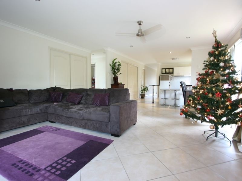 68 Nullarbor Circuit, Forest Lake QLD 4078
