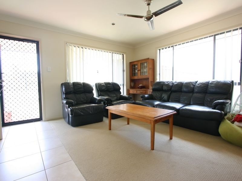 68 Nullarbor Circuit, Forest Lake QLD 4078