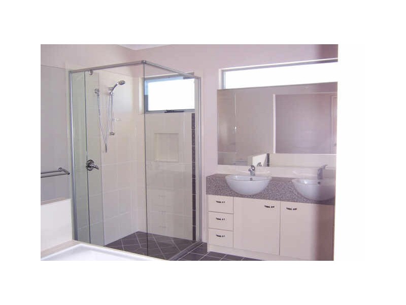 95 Sanctuary Drive, Forest Lake QLD 4078