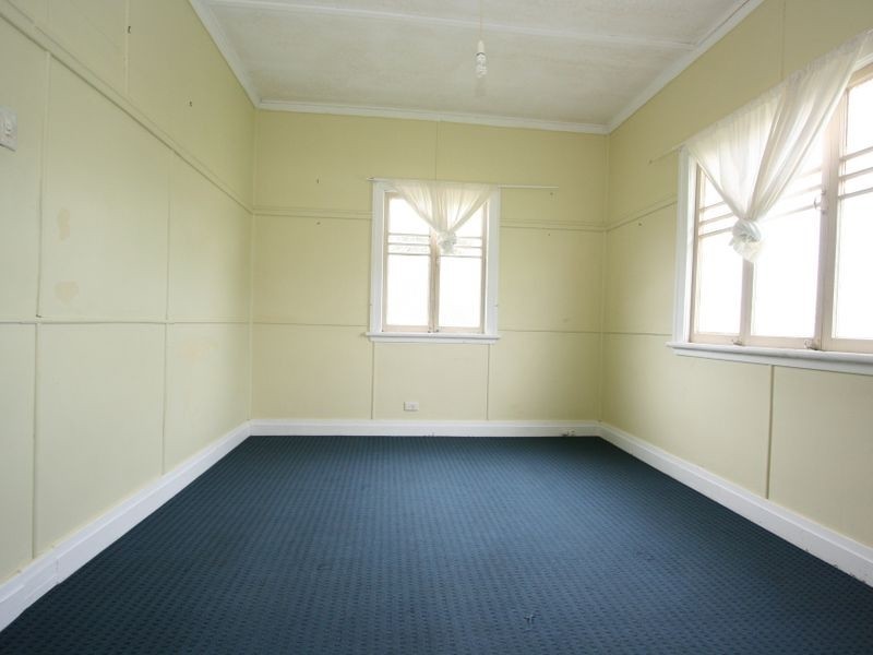 31 Lindsay Street, Bundamba QLD 4304