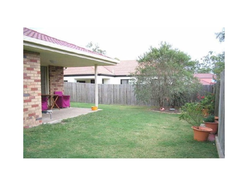 8 MERGANSER PLACE, Forest Lake QLD 4078