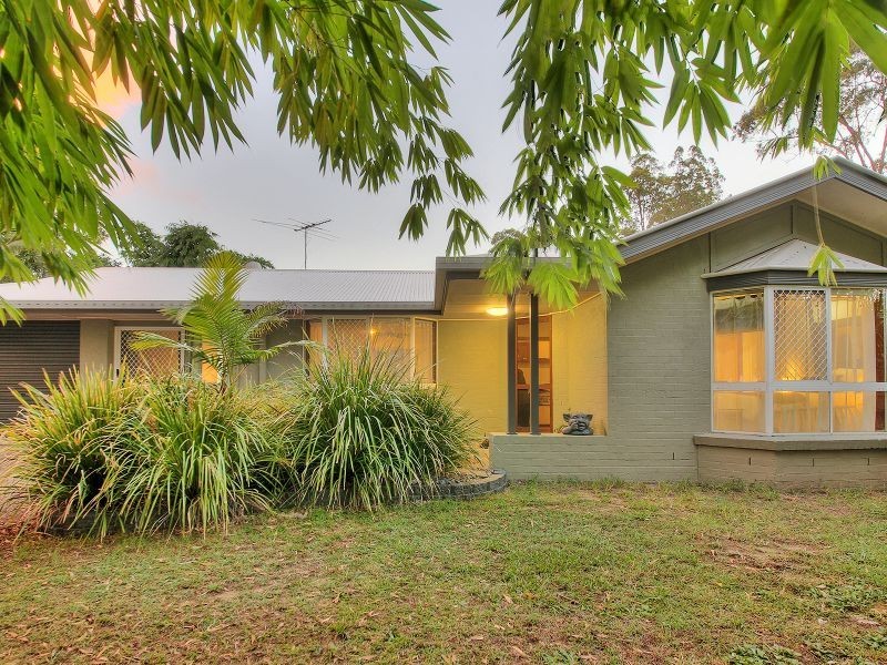 9 Beaufront Place, Forest Lake QLD 4078