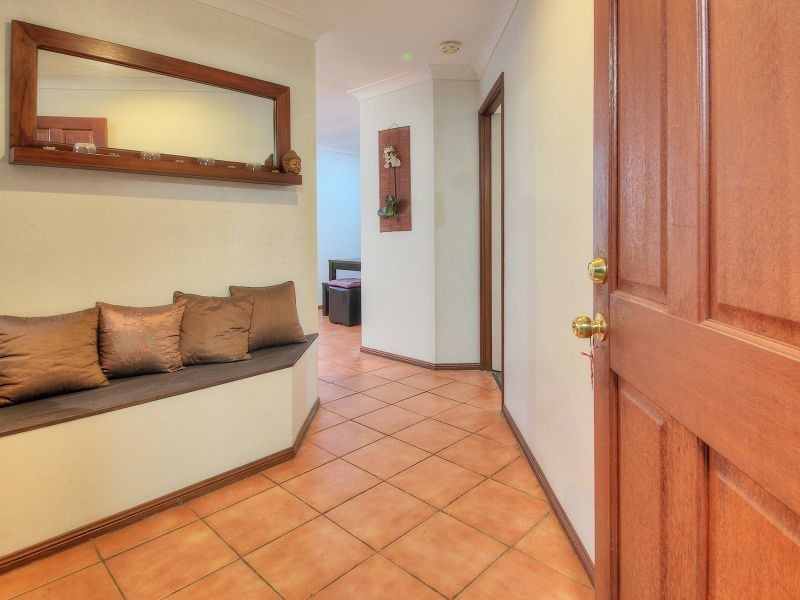 9 Beaufront Place, Forest Lake QLD 4078