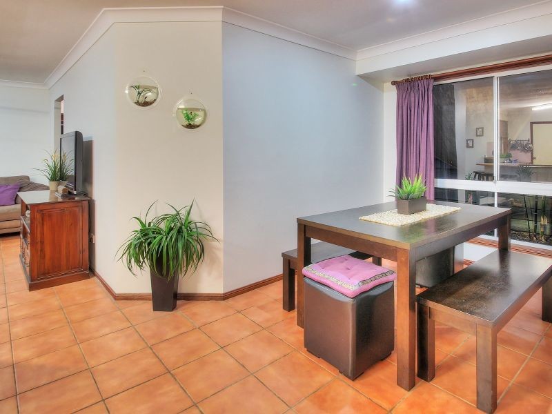 9 Beaufront Place, Forest Lake QLD 4078