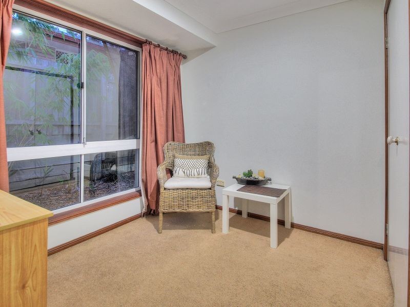 9 Beaufront Place, Forest Lake QLD 4078