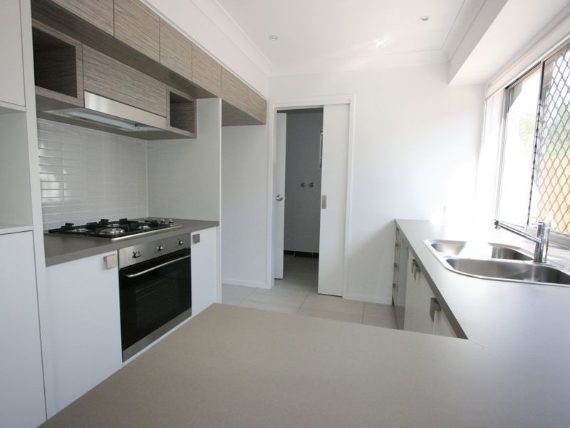 4 Ellerston Avenue, Brookwater QLD 4300