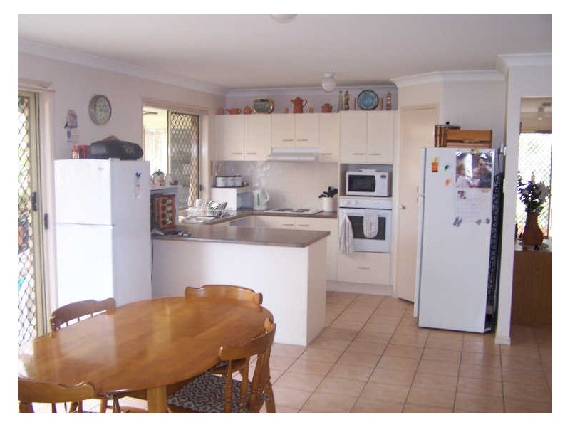 25 Columbus Place, Forest Lake QLD 4078