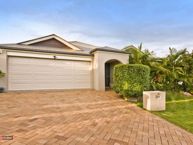 10 Piccadilly Place, Forest Lake QLD 4078