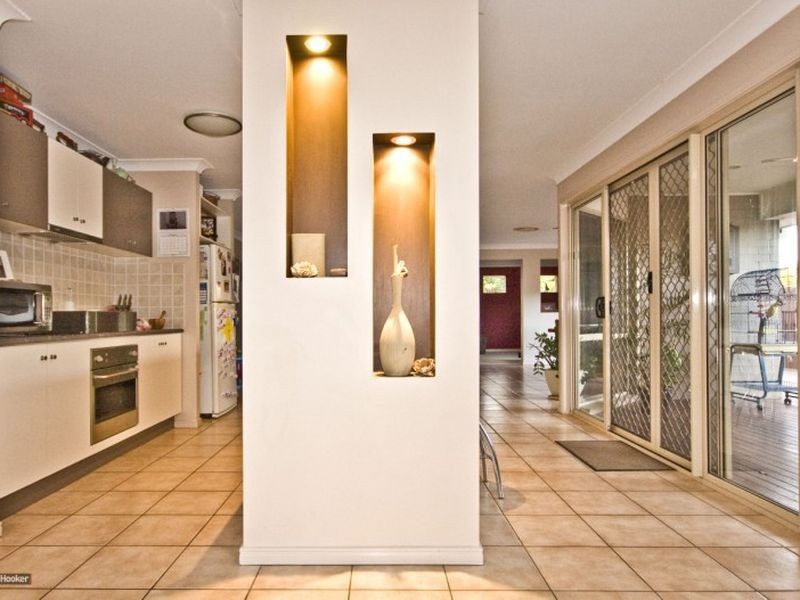 10 Piccadilly Place, Forest Lake QLD 4078