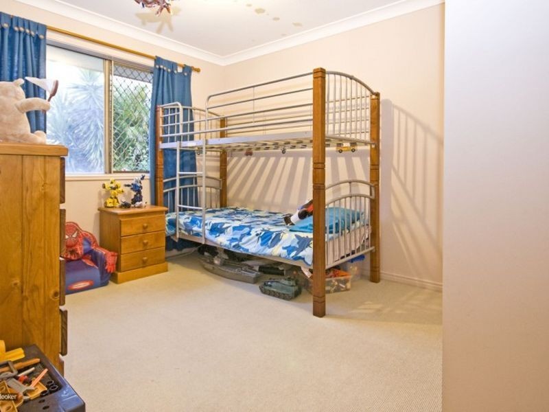 10 Piccadilly Place, Forest Lake QLD 4078