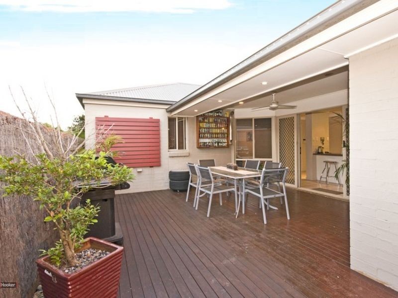 10 Piccadilly Place, Forest Lake QLD 4078