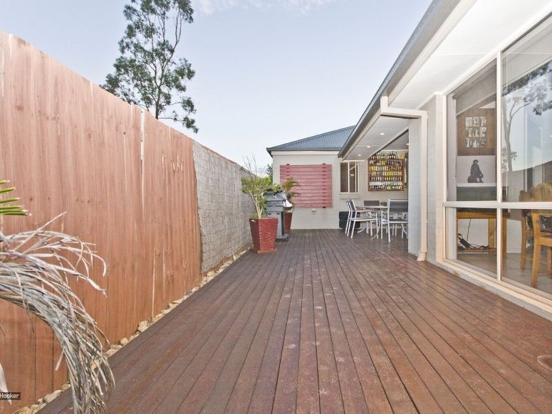 10 Piccadilly Place, Forest Lake QLD 4078
