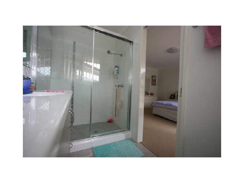 15 Daisy Place, Doolandella QLD 4077