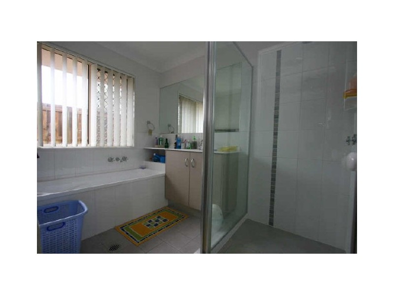 15 Daisy Place, Doolandella QLD 4077