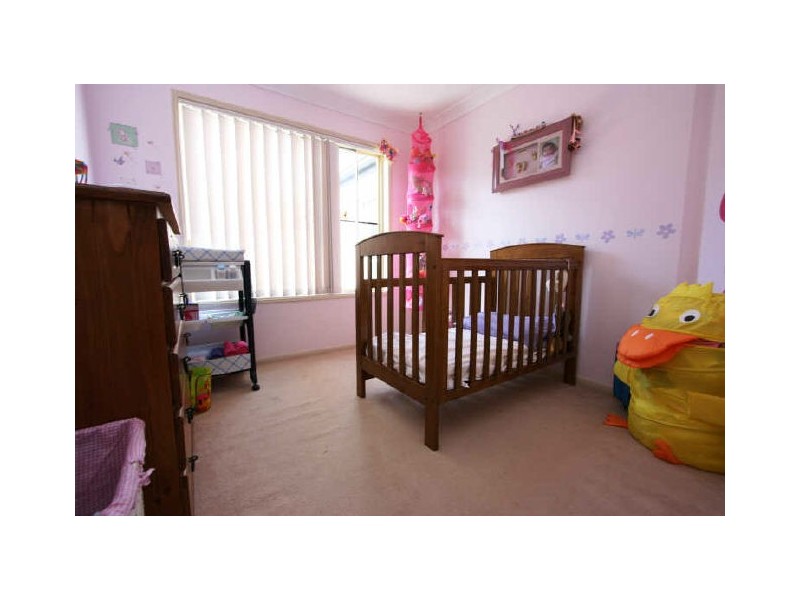 6 Sherwood Place, Forest Lake QLD 4078