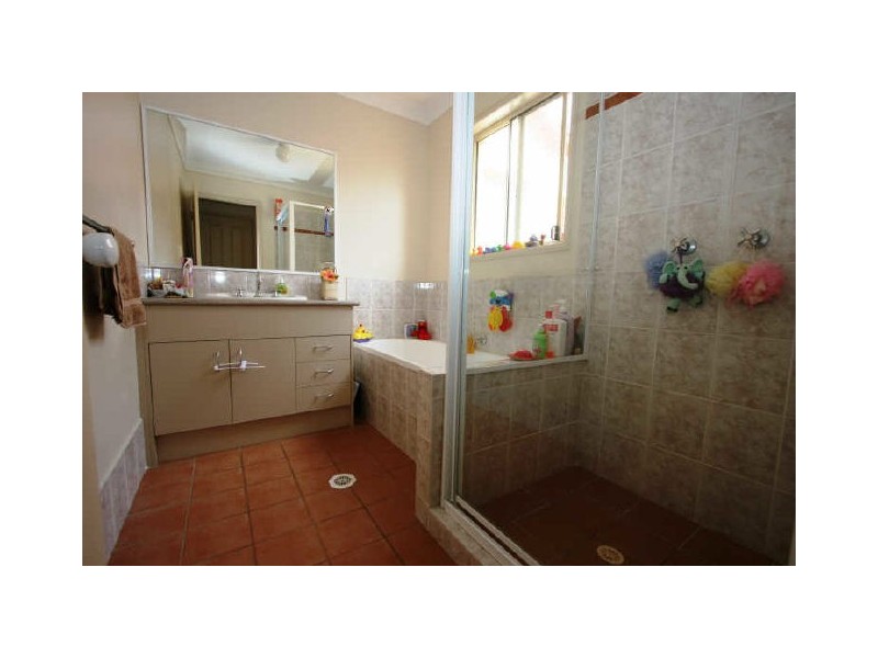 6 Sherwood Place, Forest Lake QLD 4078