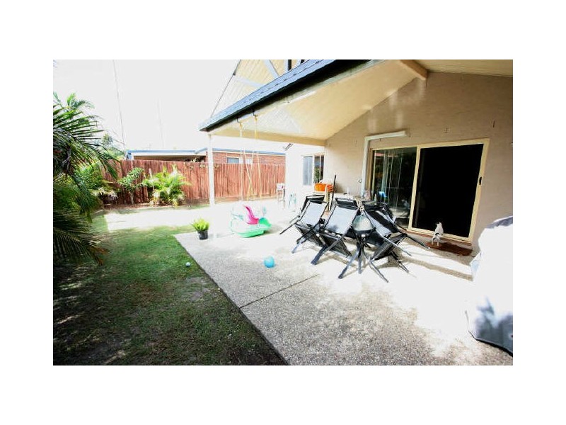 6 Sherwood Place, Forest Lake QLD 4078