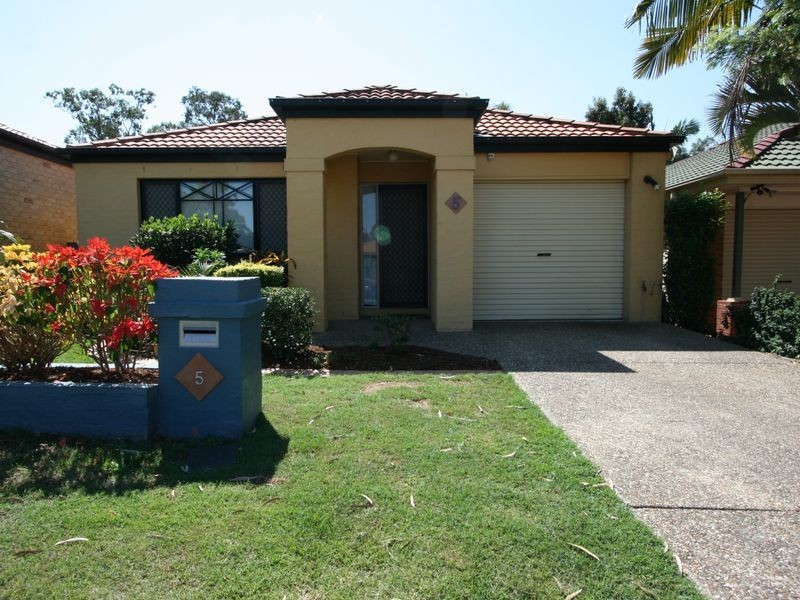 5 Belvedere Close, Forest Lake QLD 4078